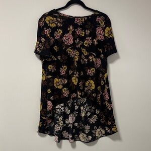 Philosophy Floral High-Low Blouse